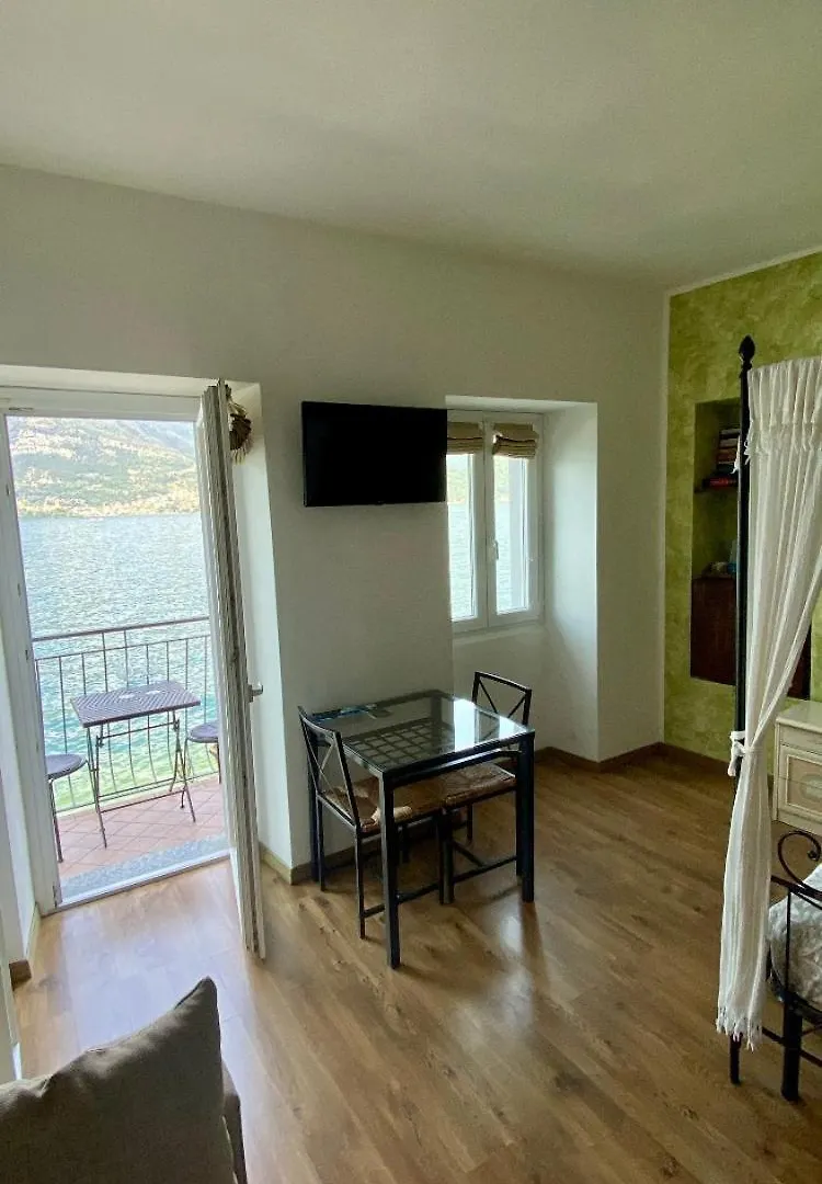 B&B Nest On The Lake Lezzeno 0*,  Itália